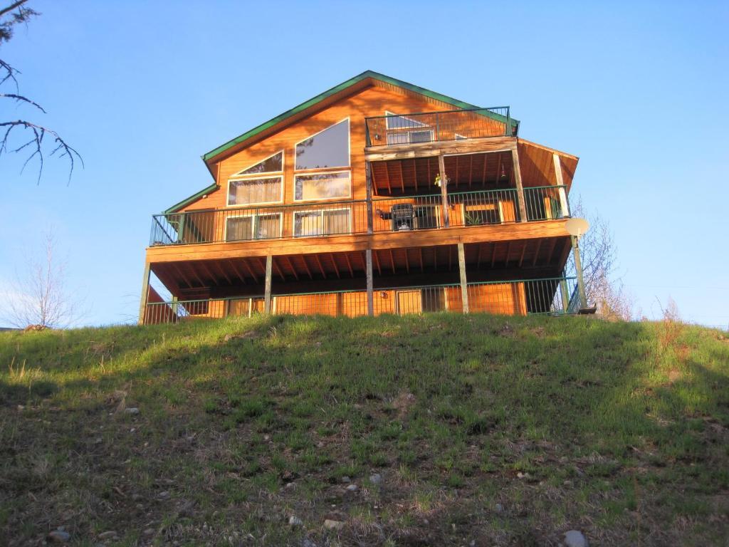 Wild Nature B&B Kelowna Exterior photo